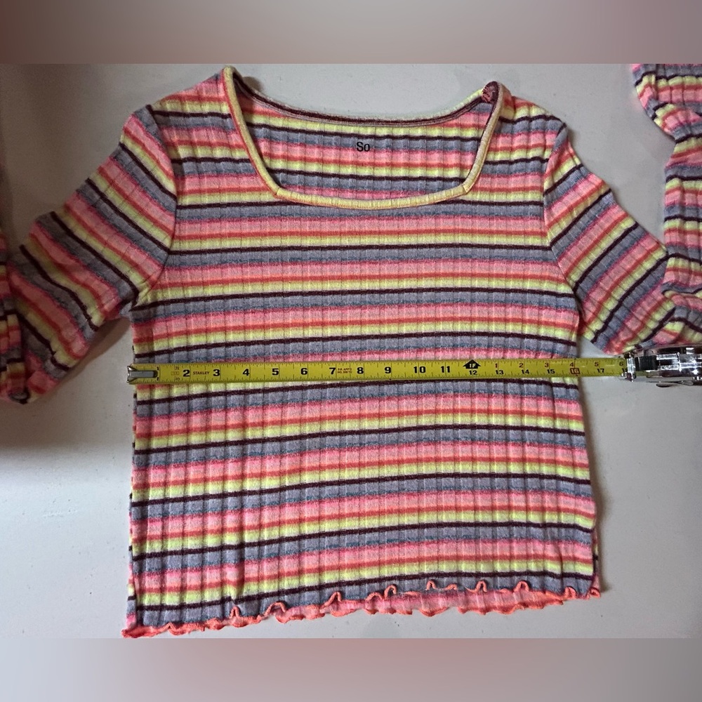 NWOT SO Kohls Striped Ruffle Hem Knit Cropped Top Colorful Size Large - Picture 7 of 8